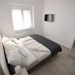 Omni Vendeghaz 3*