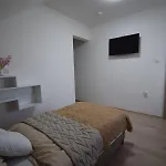 Omni Vendeghaz 3*