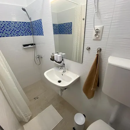 Omni Vendeghaz