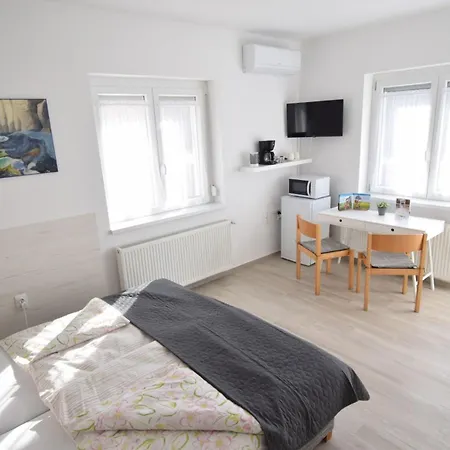 Omni Vendeghaz Gasthuis