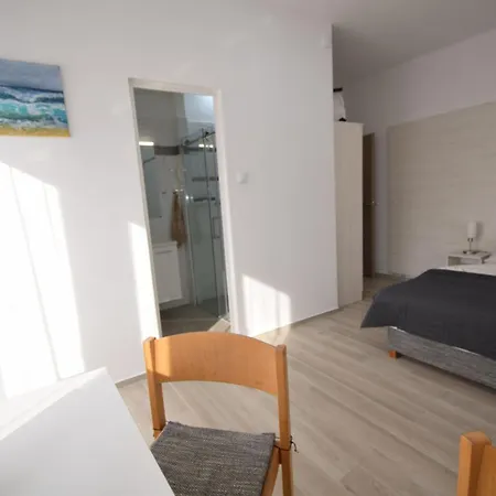 Omni Vendeghaz Guest house Buk