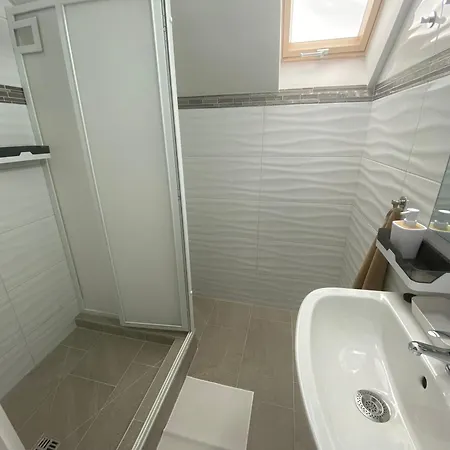Omni Vendeghaz Guest house Buk