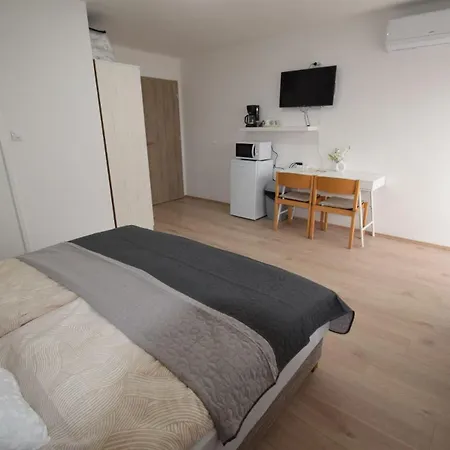 Omni Vendeghaz Bük