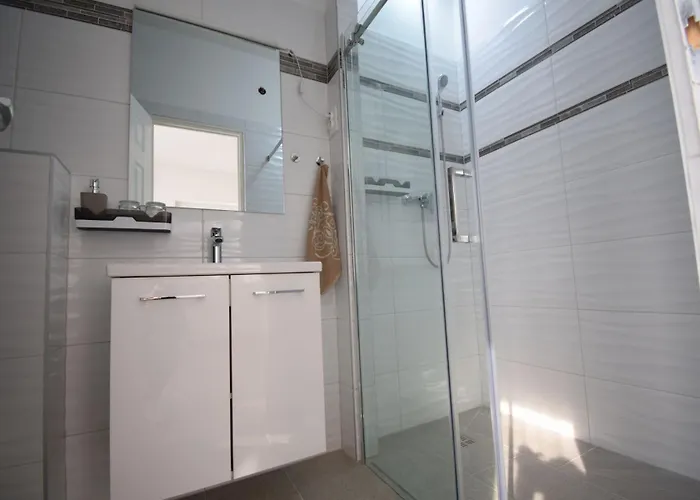 Omni Vendeghaz 3* Bük