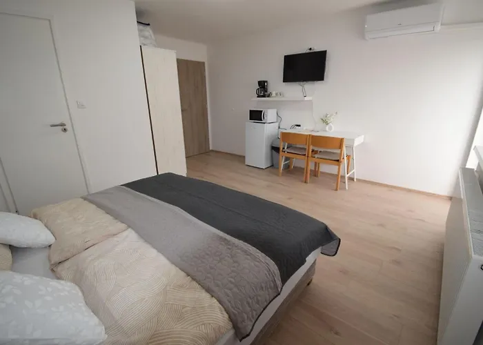 Omni Vendeghaz Bük
