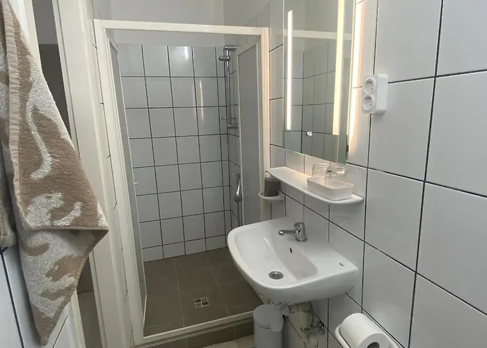 Omni Vendeghaz 3*